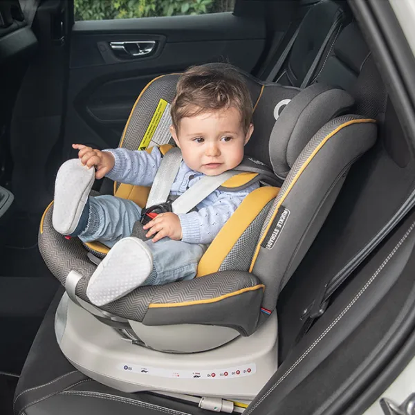 Scaun auto Lionelo Bastiaan One  0 luni - 12 ani / 36 kg / Black photo 7 Scaun auto Lionelo Bastiaan One  0 luni - 12 ani / 36 kg / Black photo 7