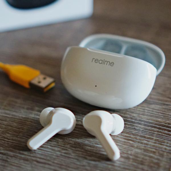 Наушники Realme Buds T100 Белый Беспроводные/ Персональный photo 5 Наушники Realme Buds T100 Белый Беспроводные/ Персональный photo 5
