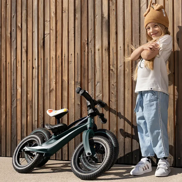 Bicicletă fără pedale Lionelo Bart Air Sporty 12" 12" Aliaj de magneziu/ Green Forest photo 7 Bicicletă fără pedale Lionelo Bart Air Sporty 12" 12" Aliaj de magneziu/ Green Forest photo 7