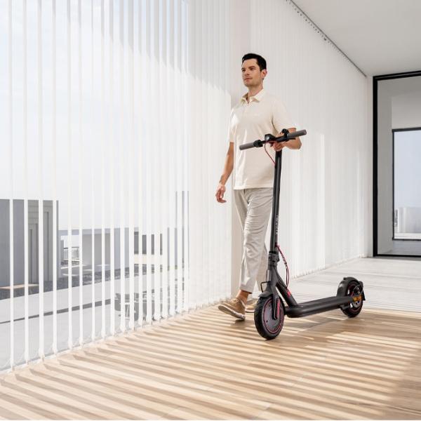 Электрический самокат Xiaomi Mi 4 Pro 700 W/ Черный photo 6 Электрический самокат Xiaomi Mi 4 Pro 700 W/ Черный photo 6
