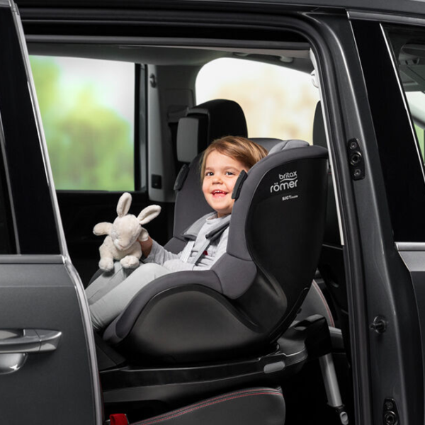 Детское автокресло Britax-Römer Dualfix 3 i-Size with Flex Base iSense (4753-002) 3 месяца - 4 года/ 18 кг/ Тёмно-серый photo 8