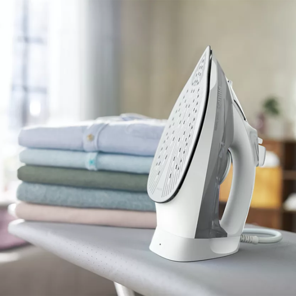 Утюг Philips DST5010/ 10 Классический/ 2400 Вт/ Серебристый photo 5 Утюг Philips DST5010/ 10 Классический/ 2400 Вт/ Серебристый photo 5