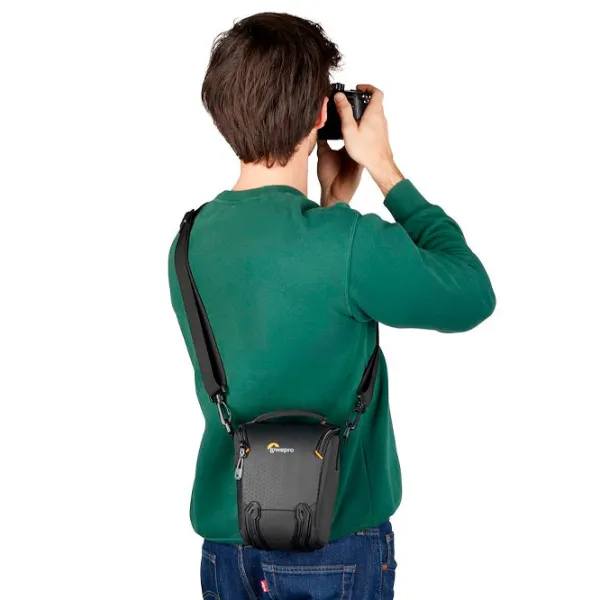 Чехол для фотоаппарата Lowepro Adventura TLZ 30 III Полиэстер/ Черный photo 7 Чехол для фотоаппарата Lowepro Adventura TLZ 30 III Полиэстер/ Черный photo 7
