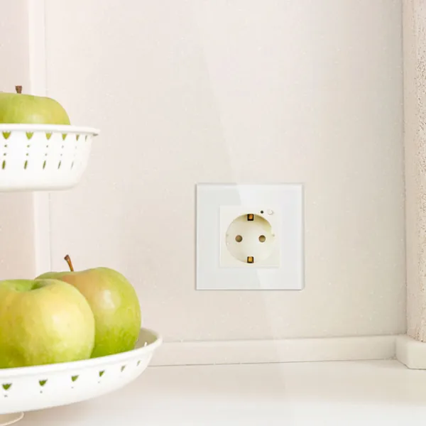 Smart priza Hiper IoT Outlet W01 White photo 4