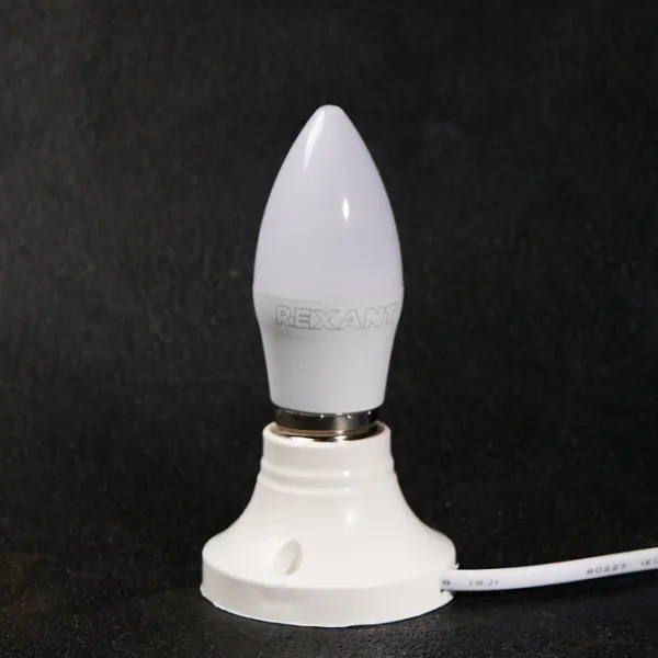 Лампочка светодиодная Rexant C37 604-030 E27/ 11.5 Вт/ 6500 К/ 1093лм/ White photo 4 Лампочка светодиодная Rexant C37 604-030 E27/ 11.5 Вт/ 6500 К/ 1093лм/ White photo 4