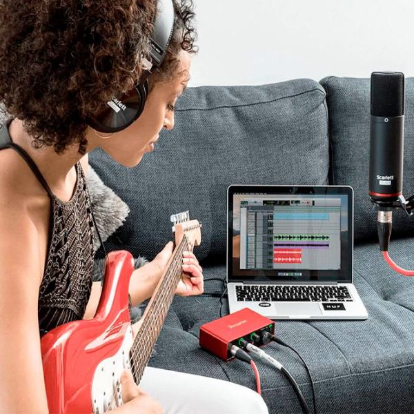Аудио интерфейс Focusrite Scarlett Solo 3rd Gen Studio 192 кГц/ 20 Гц - 20 кГц/ Красный photo 7