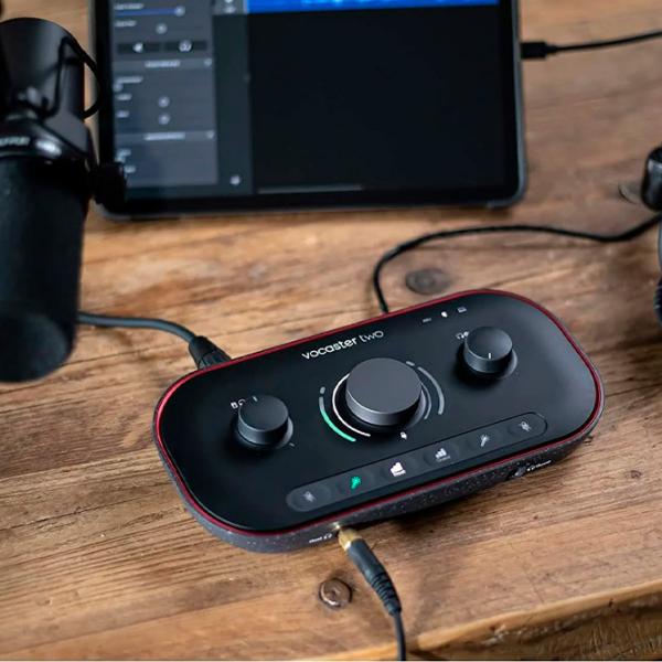 Аудио интерфейс Focusrite Vocaster Two 20 Гц - 20 кГц/ Черный photo 5