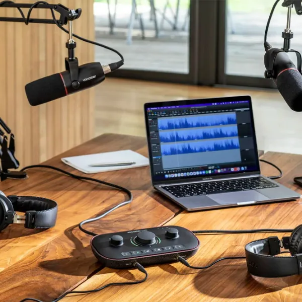 Аудио интерфейс Focusrite Vocaster Two 20 Гц - 20 кГц/ Черный photo 6