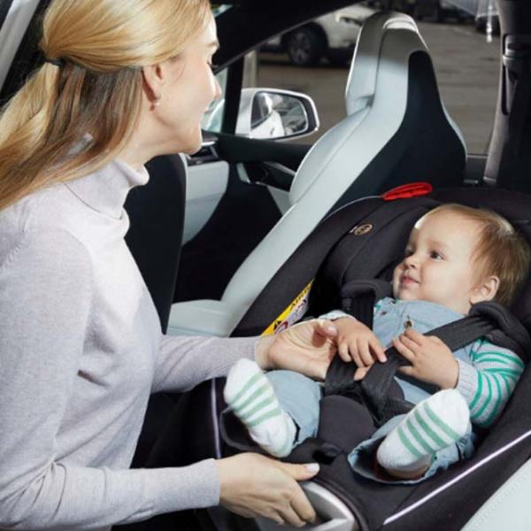 Детское автокресло BabyGo Fixleg  0 месяцев - 7 лет / 25 кг / Черный photo 8 Детское автокресло BabyGo Fixleg  0 месяцев - 7 лет / 25 кг / Черный photo 8