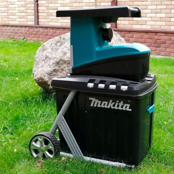 Aparat de mărunţit pentru crengi și resturi vegetale Makita UD2500 84 dB/ 2500 W photo 8