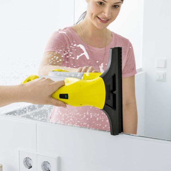 Aspirator pentru geamuri KARCHER WV1 Plus (1.633-203.0) Black Yellow photo 6 Aspirator pentru geamuri KARCHER WV1 Plus (1.633-203.0) Black Yellow photo 6