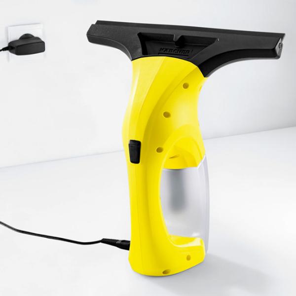 Aspirator pentru geamuri KARCHER WV1 Plus (1.633-203.0) Black Yellow photo 7 Aspirator pentru geamuri KARCHER WV1 Plus (1.633-203.0) Black Yellow photo 7