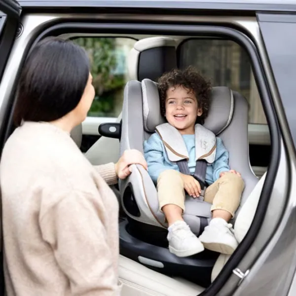 Детское автокресло Joie i-Harbour Signature (C2104AAOYS000) 0 месяцев - 7 лет/ 18 кг/ Серый photo 9 Детское автокресло Joie i-Harbour Signature (C2104AAOYS000) 0 месяцев - 7 лет/ 18 кг/ Серый photo 9
