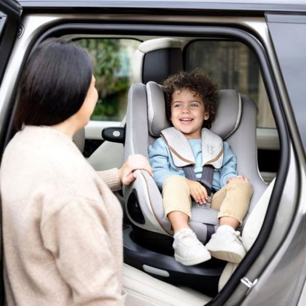 Детское автокресло Joie i-Harbour Signature (C2104AAOYS000) 0 месяцев - 7 лет/ 18 кг/ Серый photo 9 Детское автокресло Joie i-Harbour Signature (C2104AAOYS000) 0 месяцев - 7 лет/ 18 кг/ Серый photo 9