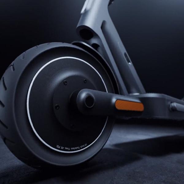 Электрический самокат Xiaomi Mi 4 Ultra 940 Вт/ Черный photo 8 Электрический самокат Xiaomi Mi 4 Ultra 940 Вт/ Черный photo 8