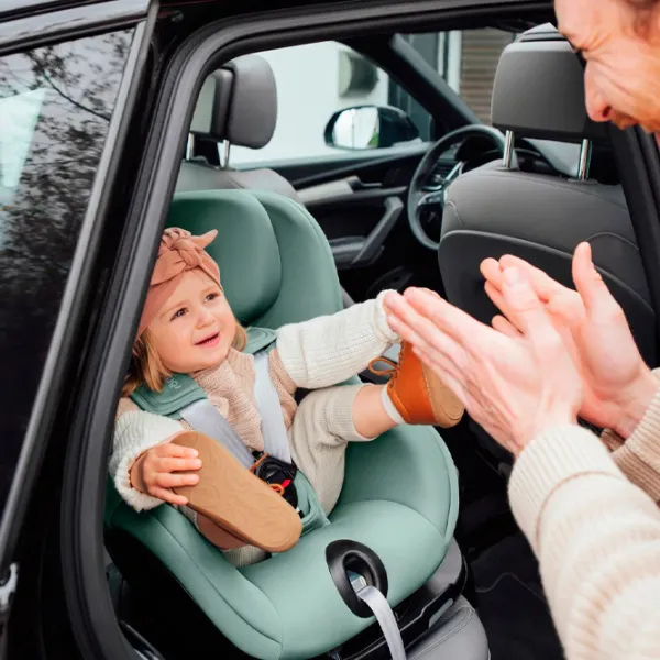 Детское автокресло Britax-Römer Dualfix 5Z with Vario Base 5Z (4000984826562) 3 месяца - 5 лет/ 18 кг/ Зелёный photo 8 Детское автокресло Britax-Römer Dualfix 5Z with Vario Base 5Z (4000984826562) 3 месяца - 5 лет/ 18 кг/ Зелёный photo 8
