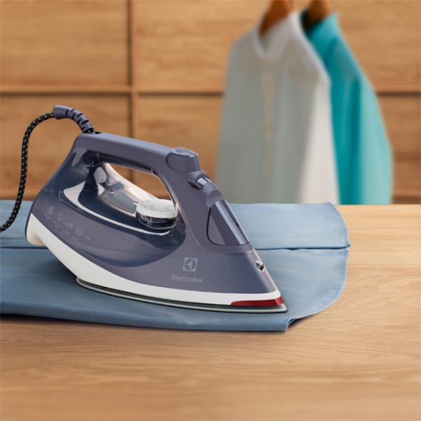 Утюг Electrolux E6SI1-2MN Классический/ 2400 Вт/ Синий photo 5