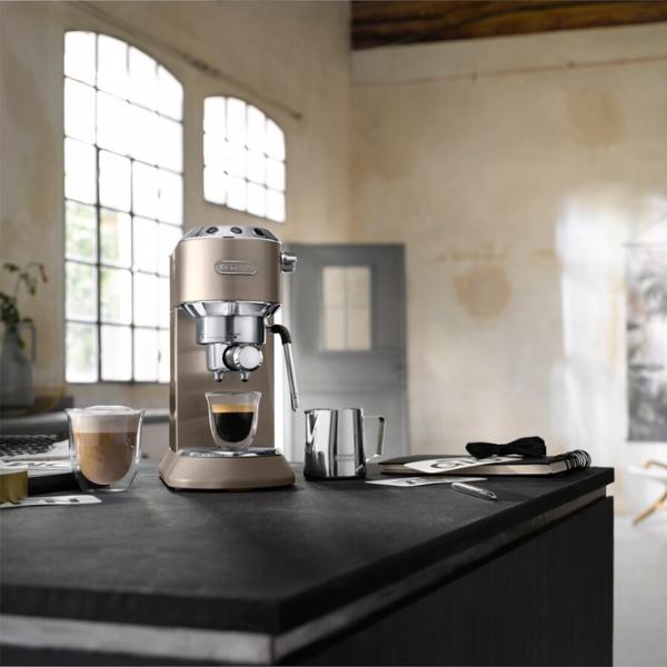 Cafetieră DeLonghi EC885.BG Manual (cu cupă)/ 1.1 l/ Beige photo 5