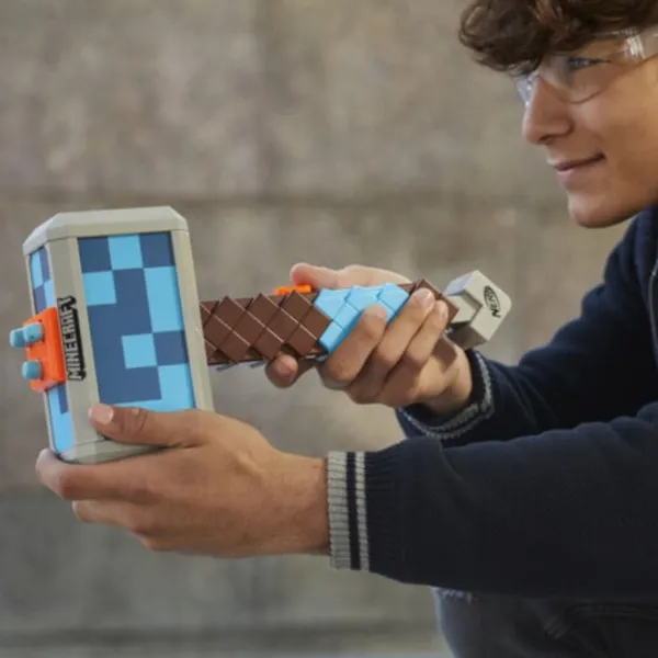 Игрушечный автомат Hasbro Nerf Minecraft Stormlander F4416 8+/ Стрел/ Коричневый photo 9 Игрушечный автомат Hasbro Nerf Minecraft Stormlander F4416 8+/ Стрел/ Коричневый photo 9