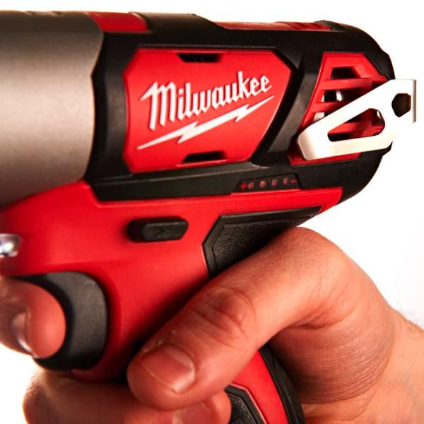 Гайковерт Milwaukee M12BID-0 Аккумулятор photo 2
