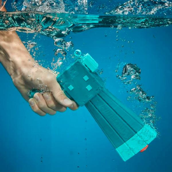 Pistol cu apa Hasbro Nerf Super Soaker Minecraft Glow Squid F7600 8+/ Apă/ Blue photo 5 Pistol cu apa Hasbro Nerf Super Soaker Minecraft Glow Squid F7600 8+/ Apă/ Blue photo 5
