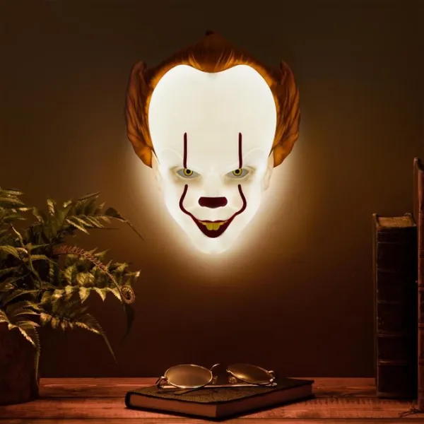 Lampă de masă Paladone Pennywise Mask White photo 3 Lampă de masă Paladone Pennywise Mask White photo 3