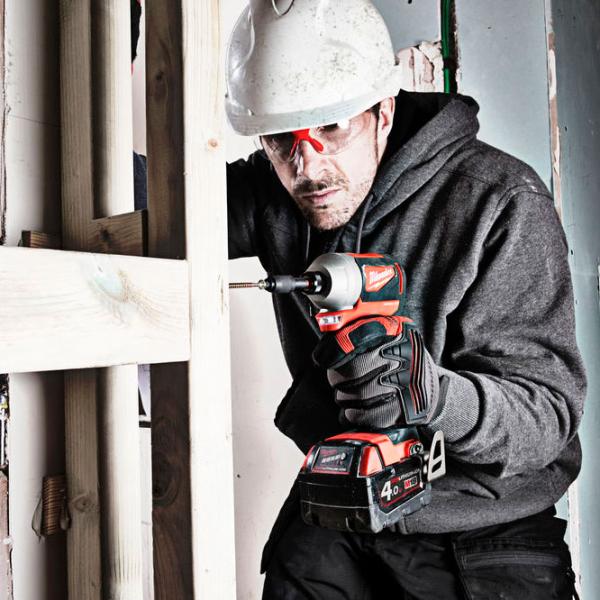 Гайковерт Milwaukee M18CBLID-402C Аккумулятор photo 5