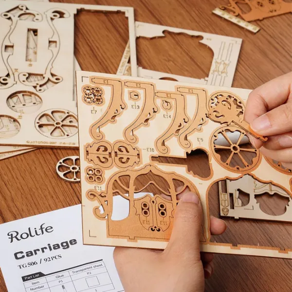 Puzzle 3D RoLife Classic Carriage 8+/ Numărul de piese: 92 photo 2