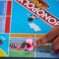 Joc de masă Mattel Junior Peppa Pig 5+/ Monopoly photo 3