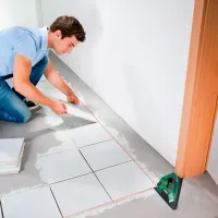 Лазерные уровни Bosch PLT 2 линейный/ Аккумулятор photo 4