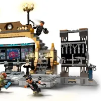 Constructor LEGO Batcave: The Riddler Face-off Scenă din film/ Multicolor photo 7