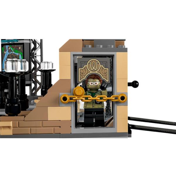 Constructor LEGO Batcave: The Riddler Face-off Scenă din film/ Multicolor photo 10