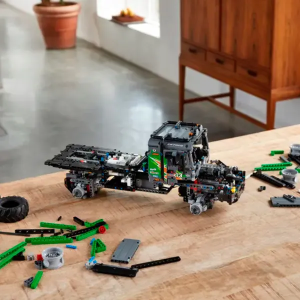 Конструктор LEGO 4x4 Mercedes-Benz Zetros Trial Truck Транспорт/ Разноцветный photo 11