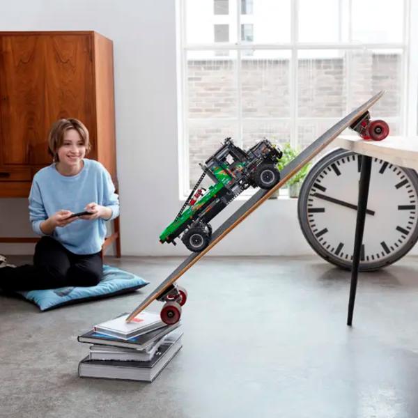 Конструктор LEGO 4x4 Mercedes-Benz Zetros Trial Truck Транспорт/ Разноцветный photo 17