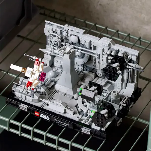 Constructor LEGO Death Star Trench Run Diorama Scenă din film/ Multicolor photo 9