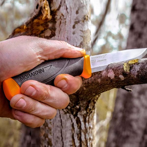 Нож Morakniv Companion Hi-Vis Orange 11824 кемпинговый/ Sandvik 12C27 photo 4 Нож Morakniv Companion Hi-Vis Orange 11824 кемпинговый/ Sandvik 12C27 photo 4