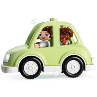 Constructor LEGO Family House on Wheels Transport/ Multicolor photo 3
