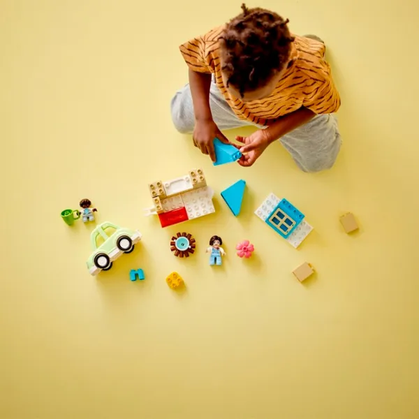 Конструктор LEGO Family House on Wheels Транспорт/ Разноцветный photo 6