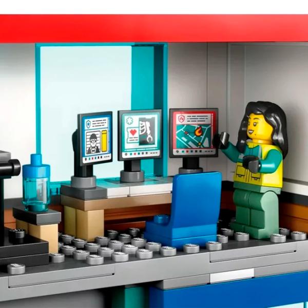 Конструктор LEGO Emergency Vehicles HQ Скорая помощь/ Разноцветный photo 9
