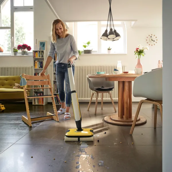 Aspirator vertical KARCHER FC7  / Black Yellow photo 5