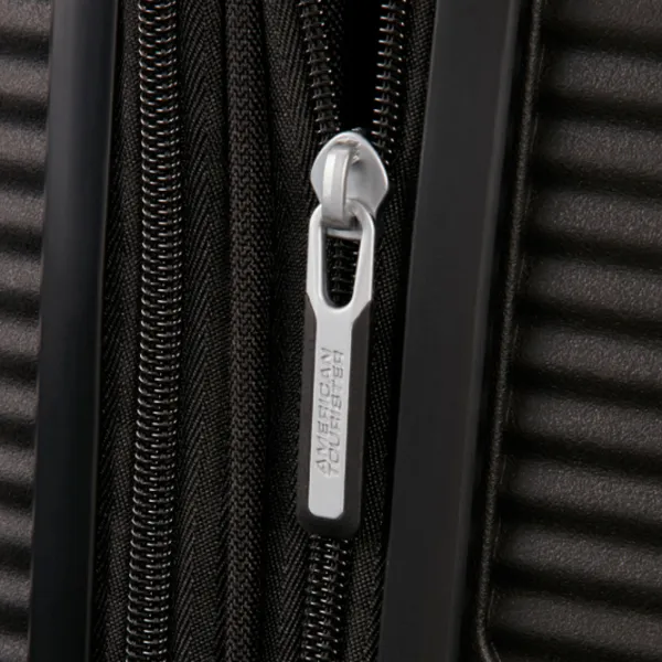 Valiză American Tourister Soundbox Spinner Expandable 71.5l/ Bass Black photo 5 Valiză American Tourister Soundbox Spinner Expandable 71.5l/ Bass Black photo 5