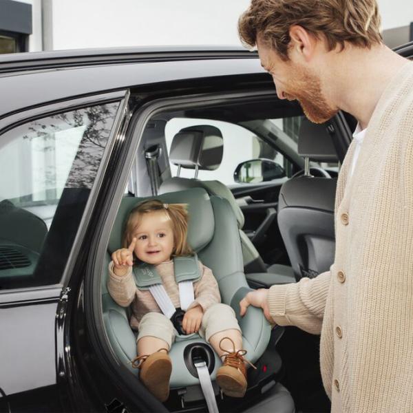 Детское автокресло Britax-Römer Dualfix 5Z with Vario Base 5Z 3 месяца - 5 лет/ 18 кг/ Черный photo 5