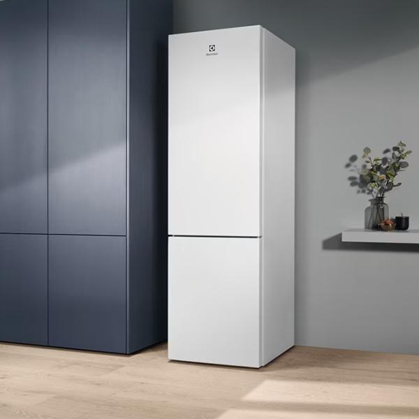 Холодильник Electrolux LNT5ME36W1 с нижней морозильной камерой 367 л / 201 cm / Белый photo 6