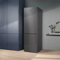 Frigider Electrolux LNT5ME32U1 cu congelator jos 331 l / 186 cm / Inox photo 6