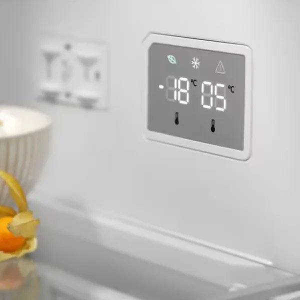 Frigider Electrolux LNT7ME36G2 cu congelator jos 367 l / 201 cm / White photo 4