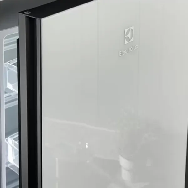 Frigider Electrolux LNT7ME36G2 cu congelator jos 367 l / 201 cm / White photo 7