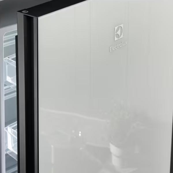 Frigider Electrolux LNT7ME36G2 cu congelator jos 367 l / 201 cm / White photo 7