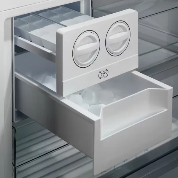 Frigider Electrolux LNT7ME46X2 cu congelator jos 481 l / 192 cm / Inox photo 6