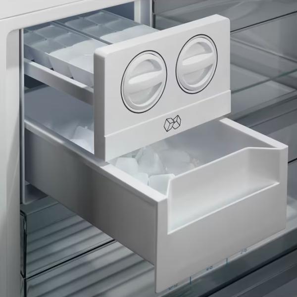 Frigider Electrolux LNT7ME46X2 cu congelator jos 481 l / 192 cm / Inox photo 6