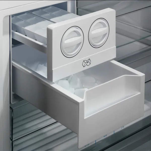 Frigider AEG RCB646E3MX cu congelator jos 481 l / 192 cm / Inox photo 6